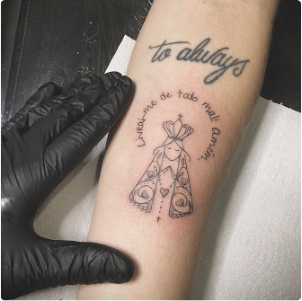 EF823566-AAF1-421E-B1B6-D4D95809EF45